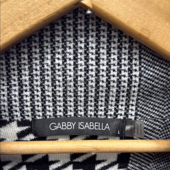 Gabby Isabella Black and White Patterned Poncho - Picture 3 of 4